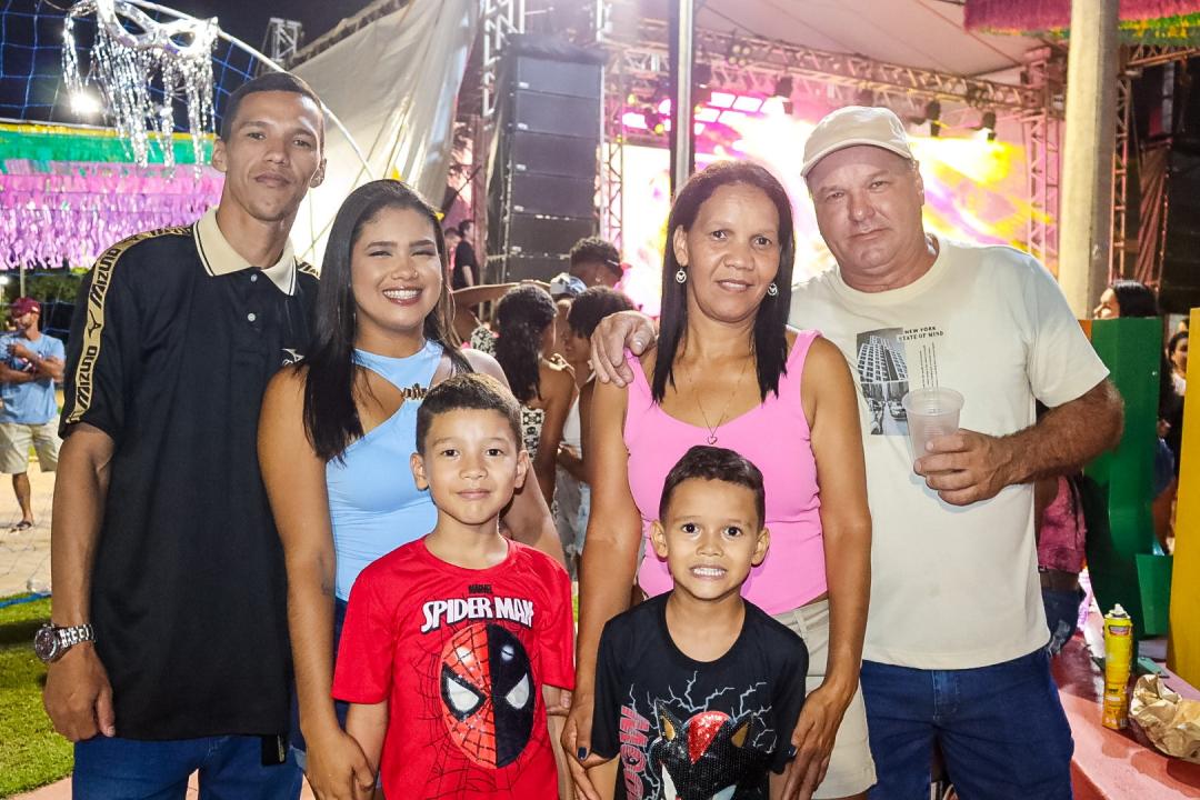 Foto 200 de 238 — Trabiju Folia 2026 arrasta multidão com Bloco Furacão, Santa Maria e DJ Joantony; veja fotos